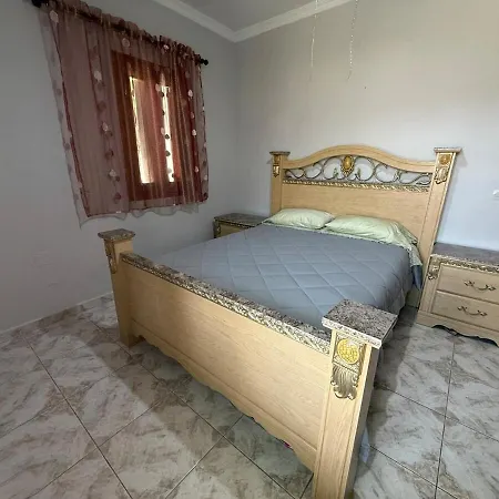 Ocean View Haroula's Place בית נופש *